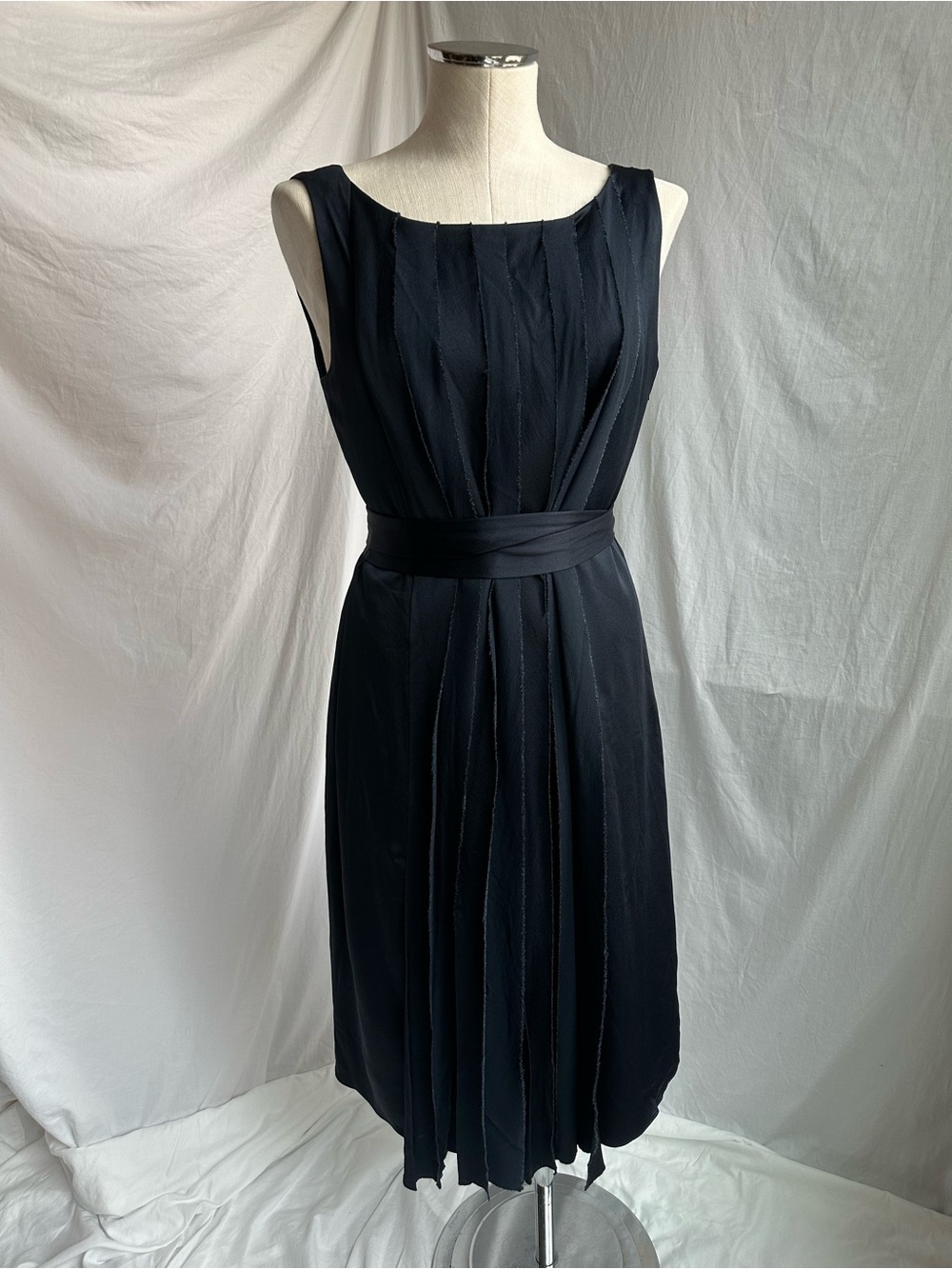 Hugo Boss Detapa Pleat Front Dress Dark Navy Size 6